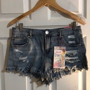 Mid rise shorts